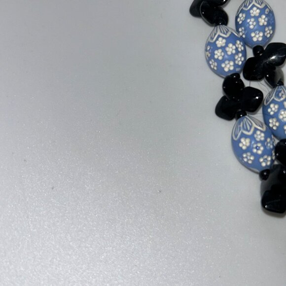 Vintage West Germany Blue & Black Easter Egg Bead Necklace Box Clasp Clip-On - Picture 7 of 16